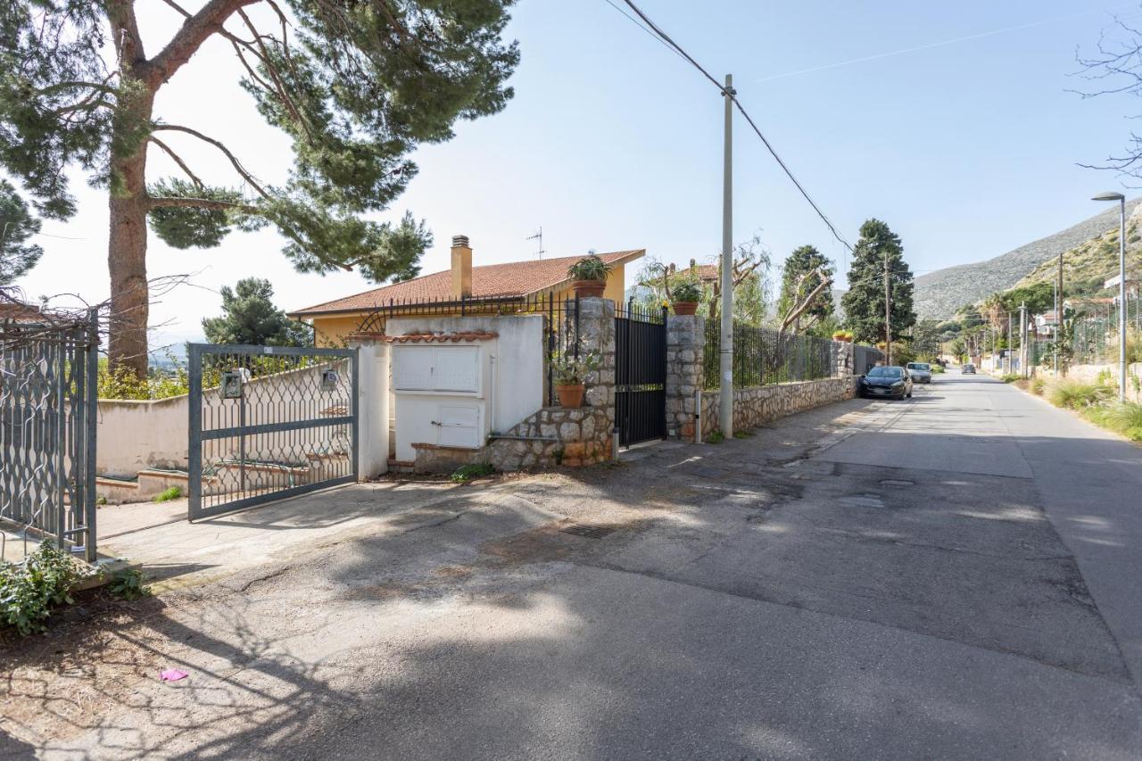 Casa In Villa A Mondello-700M Dal Mare Palermo Ngoại thất bức ảnh
